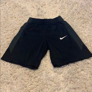 Nike shorts size 8